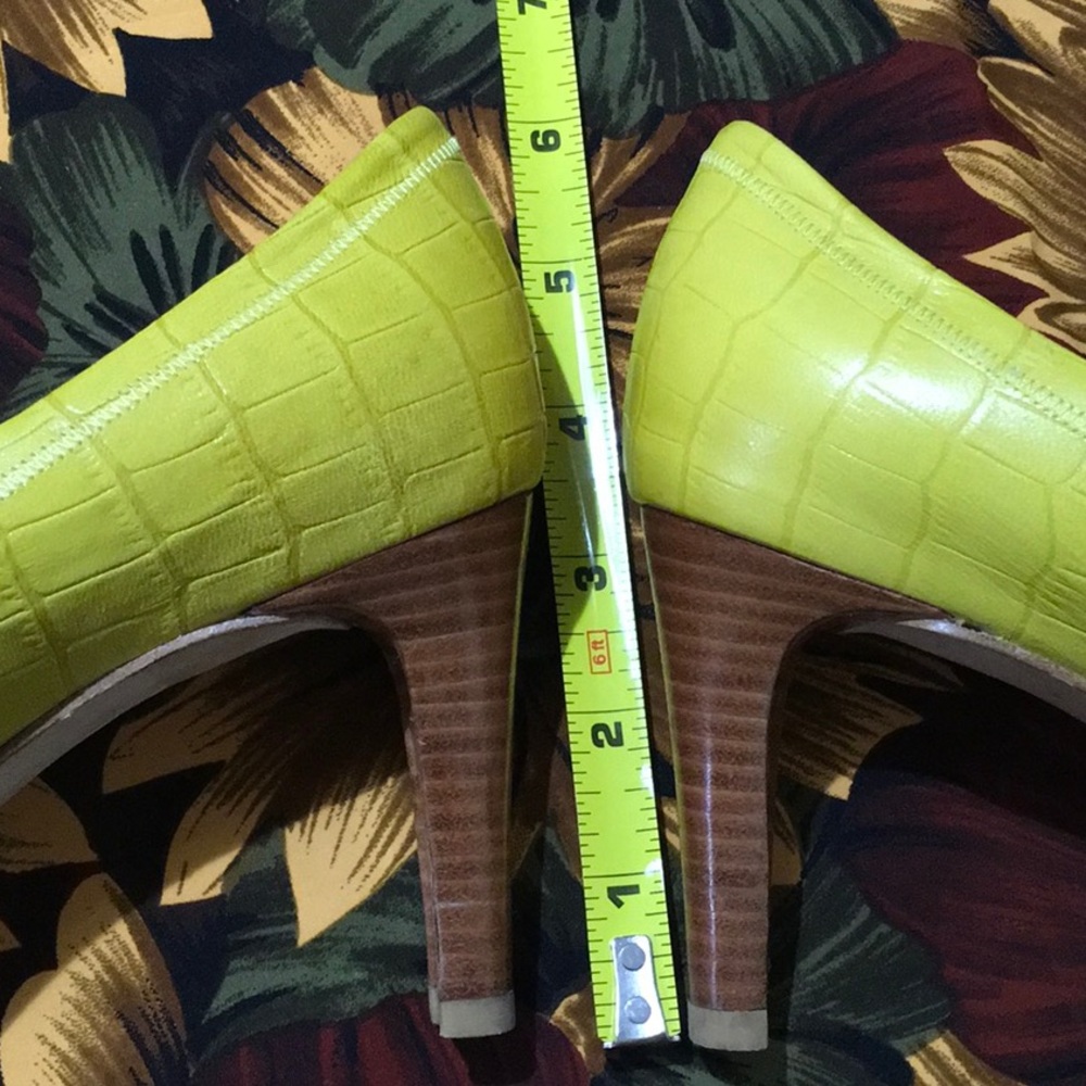 Stuart Weitzman peep toe heels - Picture 7 of 8